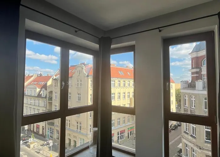 Windows To The Stylish Lägenhet